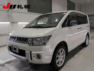 MITSUBISHI DELICA D5