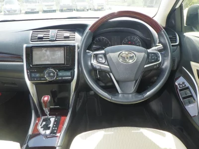 TOYOTA PREMIO
