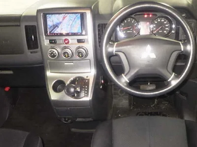 MITSUBISHI DELICA D5