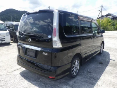 NISSAN SERENA