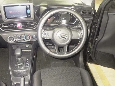 DAIHATSU ROCKY