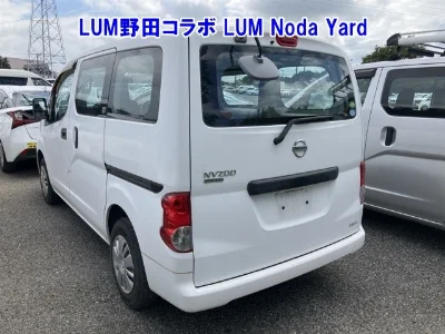 NISSAN NV200