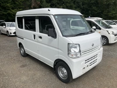 NISSAN CLIPPER VAN