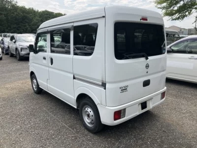 NISSAN CLIPPER VAN