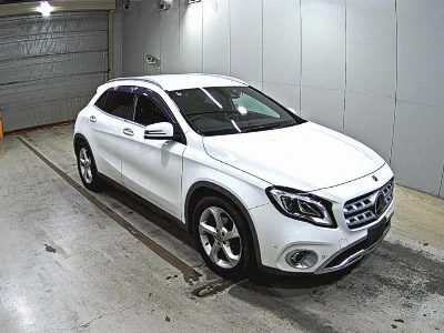 MERCEDES BENZ GLA