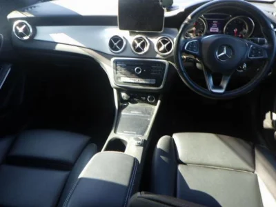 MERCEDES BENZ GLA
