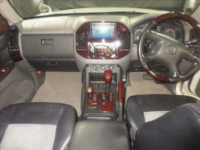 MITSUBISHI PAJERO