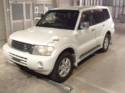 MITSUBISHI PAJERO