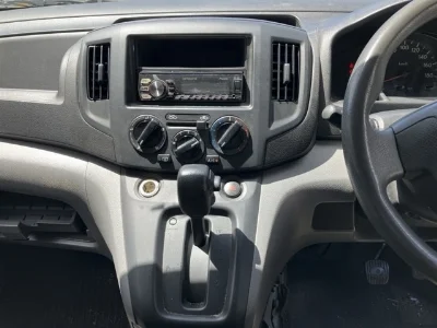 NISSAN NV200