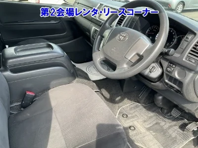 TOYOTA HIACE VAN