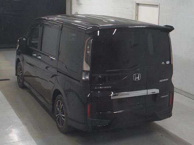Honda Stepwgn  с аукциона в Японии