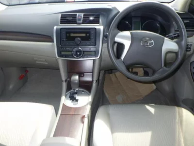 TOYOTA PREMIO