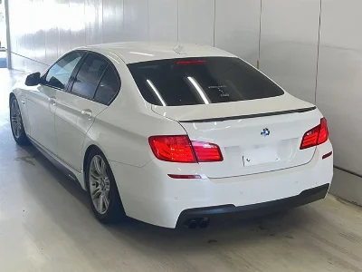 BMW 5 SERIES