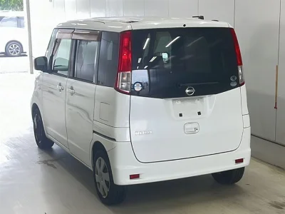 NISSAN ROOX