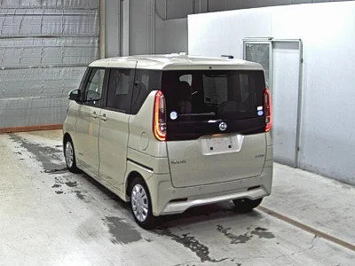 NISSAN ROOX