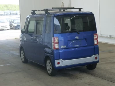 TOYOTA PIXIS MEGA