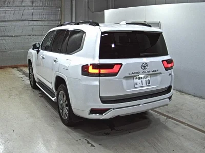 TOYOTA LAND CRUISER