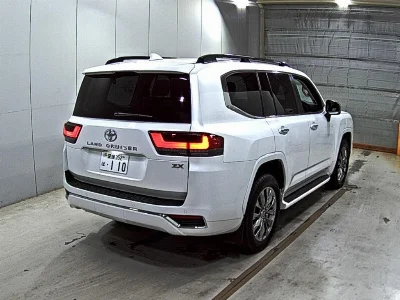 TOYOTA LAND CRUISER