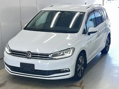 VOLKSWAGEN GOLF TOURAN