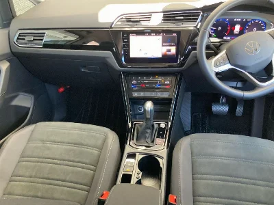 VOLKSWAGEN GOLF TOURAN