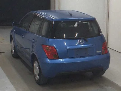 TOYOTA IST