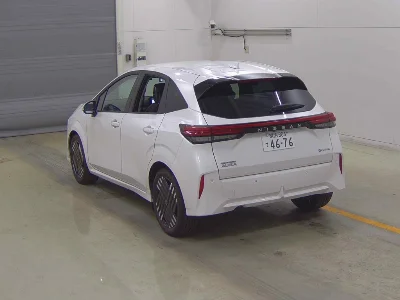 NISSAN AURA