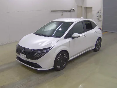 NISSAN AURA