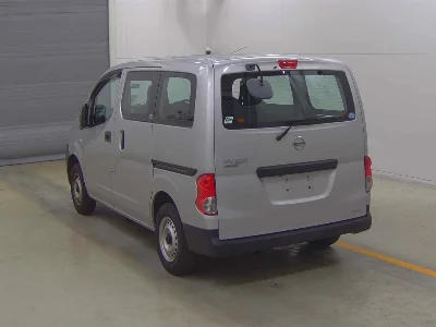 NISSAN NV200
