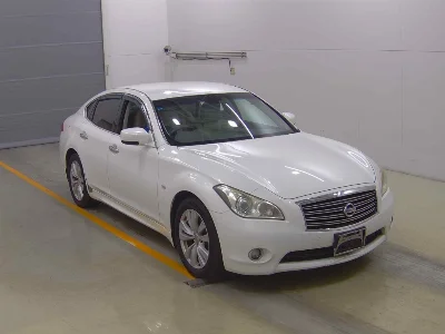 NISSAN FUGA