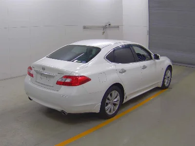 NISSAN FUGA