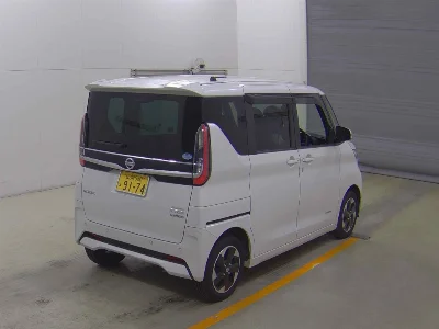 NISSAN ROOX