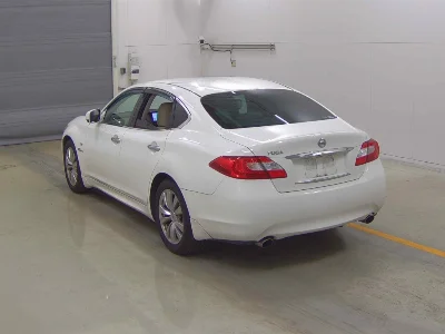NISSAN FUGA