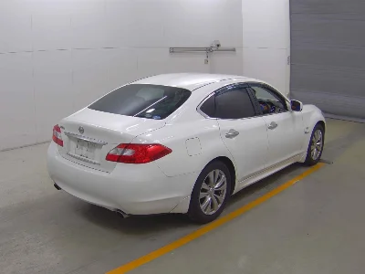 NISSAN FUGA
