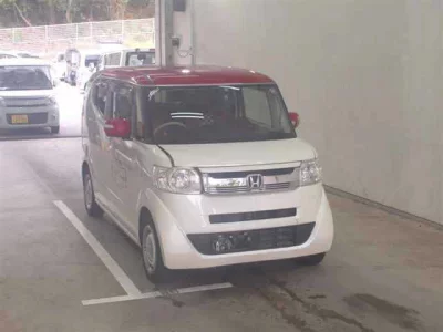 HONDA N BOX SLASH