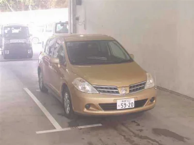 NISSAN TIIDA