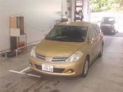 NISSAN TIIDA