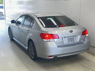 SUBARU LEGACY B4