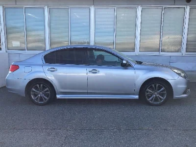 SUBARU LEGACY B4