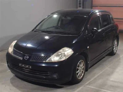 NISSAN TIIDA