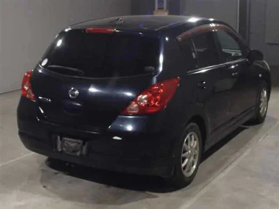NISSAN TIIDA