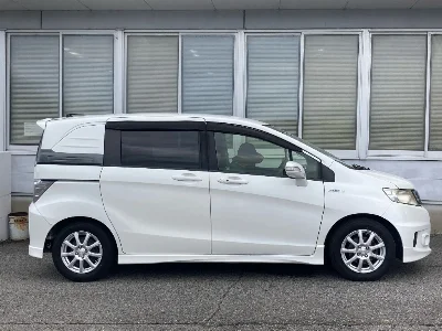 HONDA FREED SPIKE