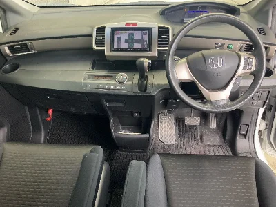 HONDA FREED SPIKE