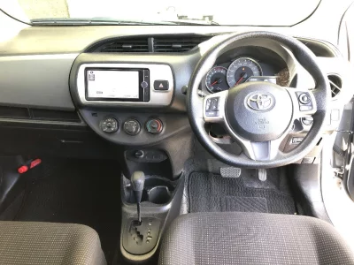 TOYOTA VITZ