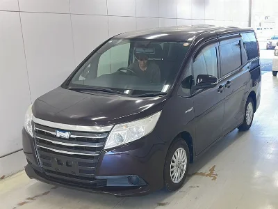 TOYOTA NOAH