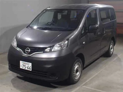 NISSAN NV200
