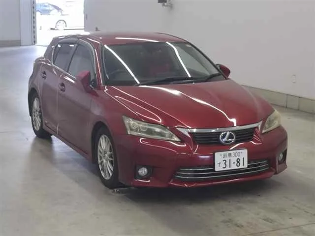 Lexus CT200h  с аукциона в Японии
