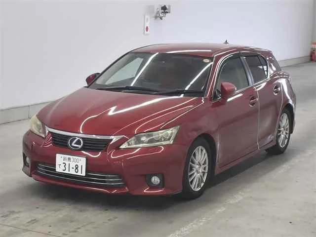 Lexus CT200h  с аукциона в Японии