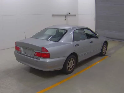 MITSUBISHI DIAMANTE