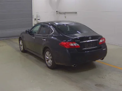 NISSAN FUGA