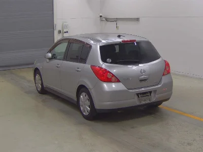 NISSAN TIIDA